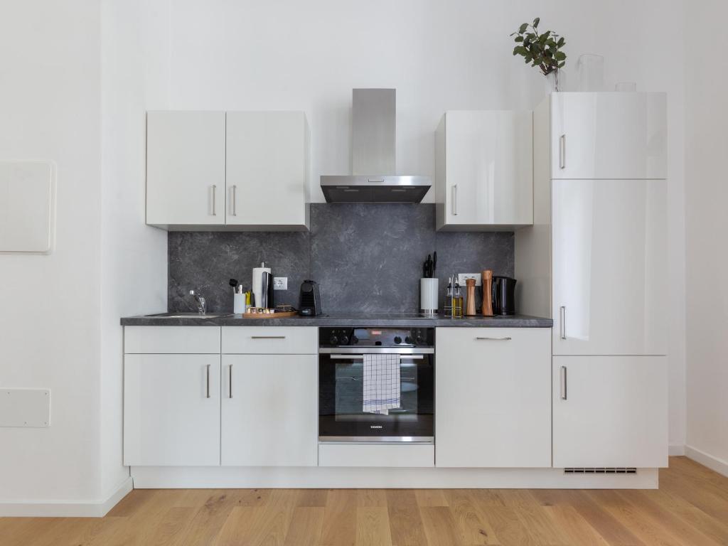 Kuchyň nebo kuchyňský kout v ubytování limehome Baden-Baden Bäderstraße