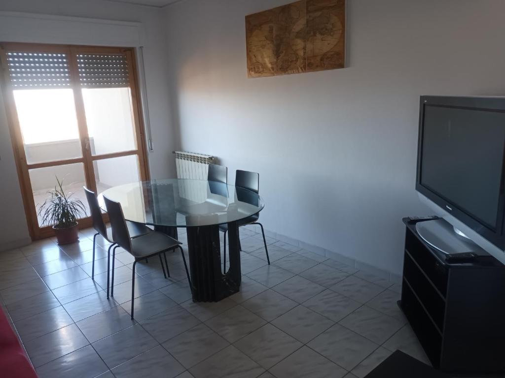 Telewizja i/lub zestaw kina domowego w obiekcie Appartamento Belvedere