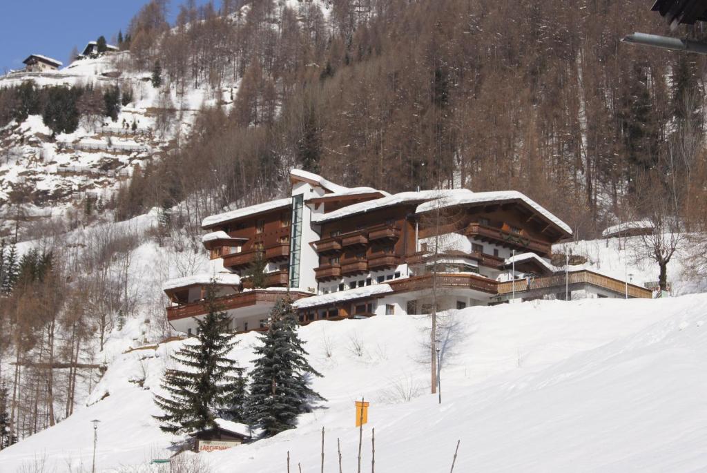 Alpin Panoramahotel Lärchenhof v zimě