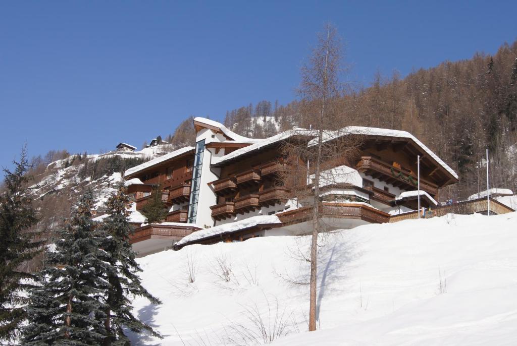 Alpin Panoramahotel Lärchenhof v zimě