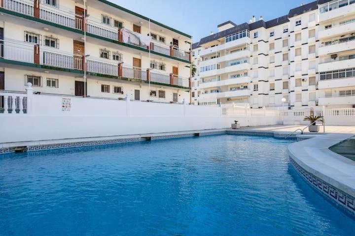 Bazén v ubytovaní Apartamento, Sol y Playas alebo v jeho blízkosti