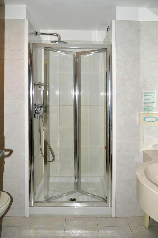 A bathroom at Sure Hotel by Best Western Turin City Centre