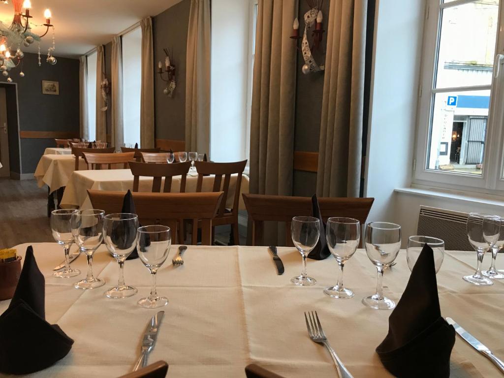 Restaurace v ubytování Logis hotel Saint-Joseph
