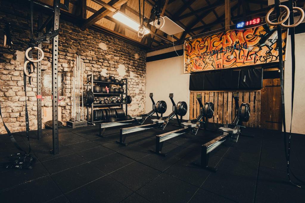 Fitness centrum a/nebo fitness zařízení v ubytování STF Gysinge Wärdshus & Hotell