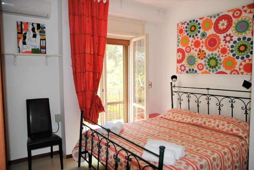 Postel nebo postele na pokoji v ubytování VILLA LINA a 500 mt dal mare