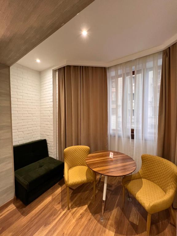 Posezení v ubytování CH Hotel