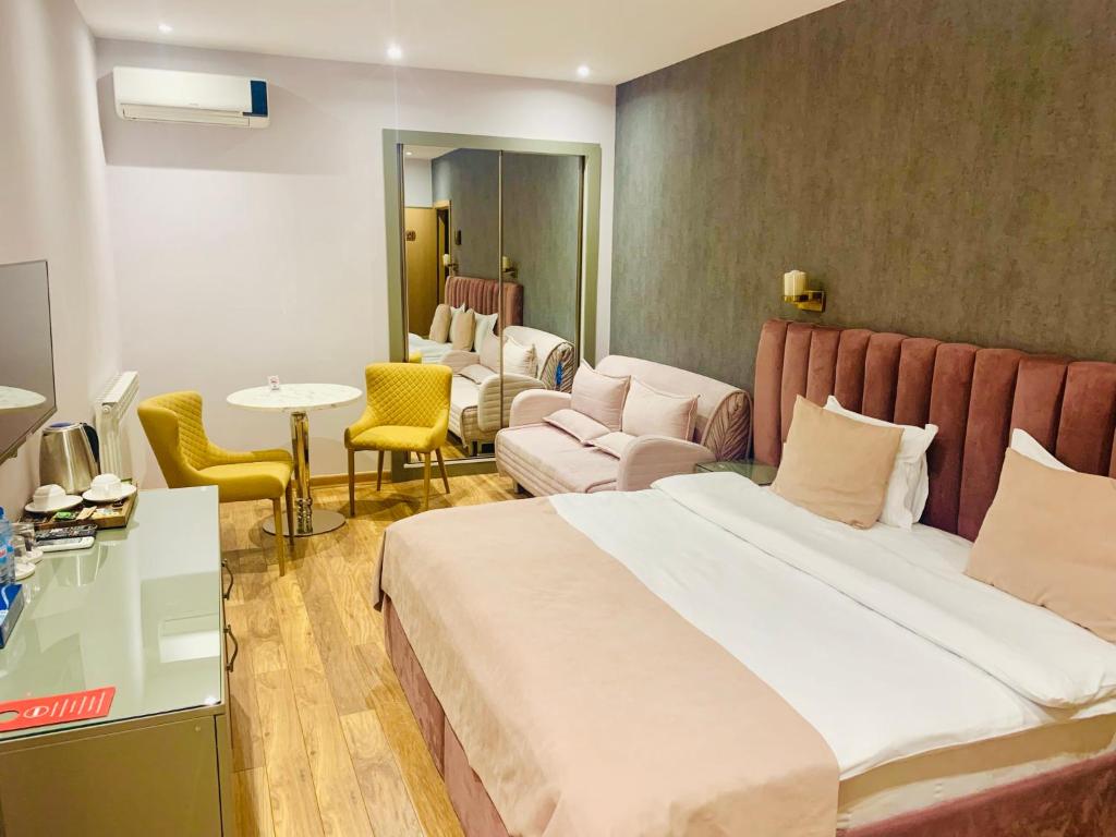 Posezení v ubytování CH Hotel