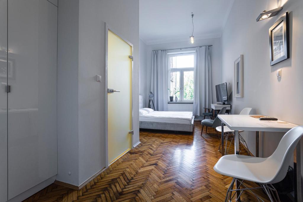 NOVUMHOUSE - Straszewskiego - 