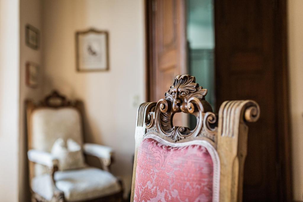Postel nebo postele na pokoji v ubytování Burg Bernstein