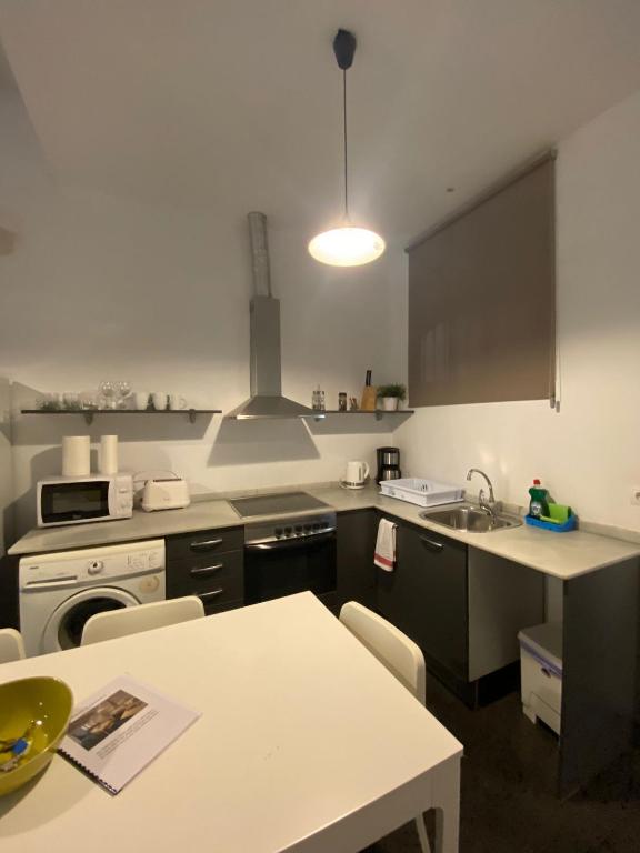 A kitchen or kitchenette at Esparteria 2