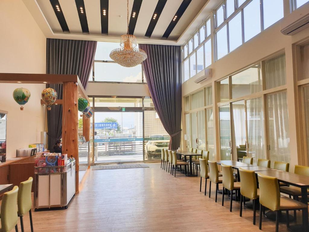 Restaurace v ubytování Ruyi Inn