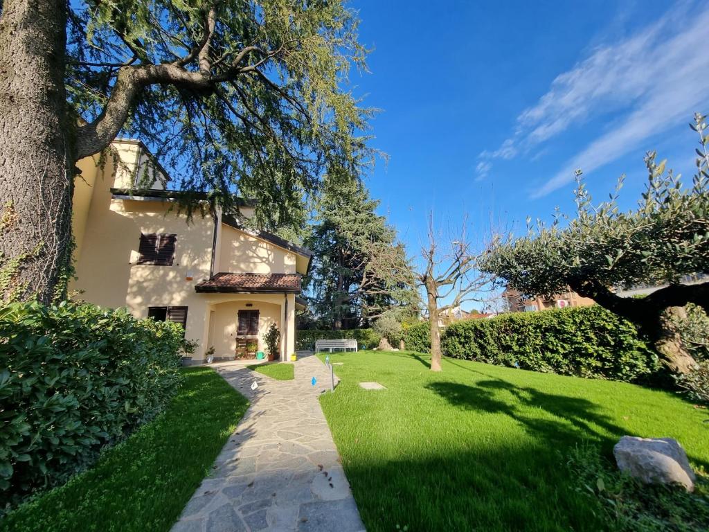 Zahrada ubytování B&B Villa Eden