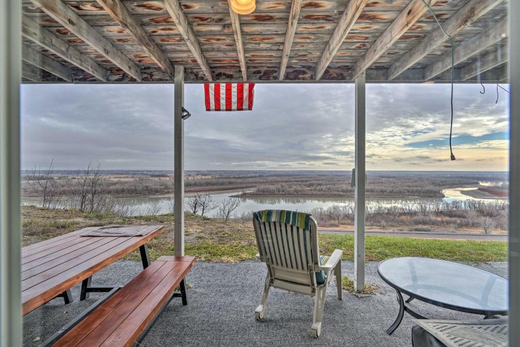 Williston Apartment with Missouri River Views!, Williston Updated