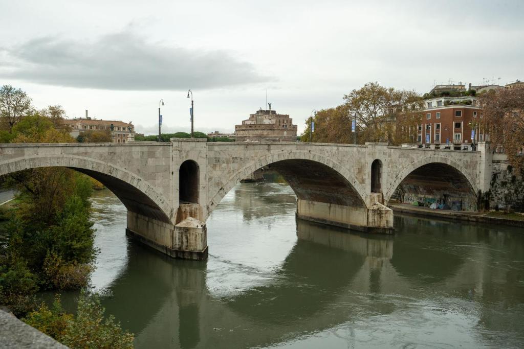 Zdjęcie z galerii obiektu [A due passi da S.Pietro e Castel Sant'Angelo] Loft Gianicolo w Rzymie