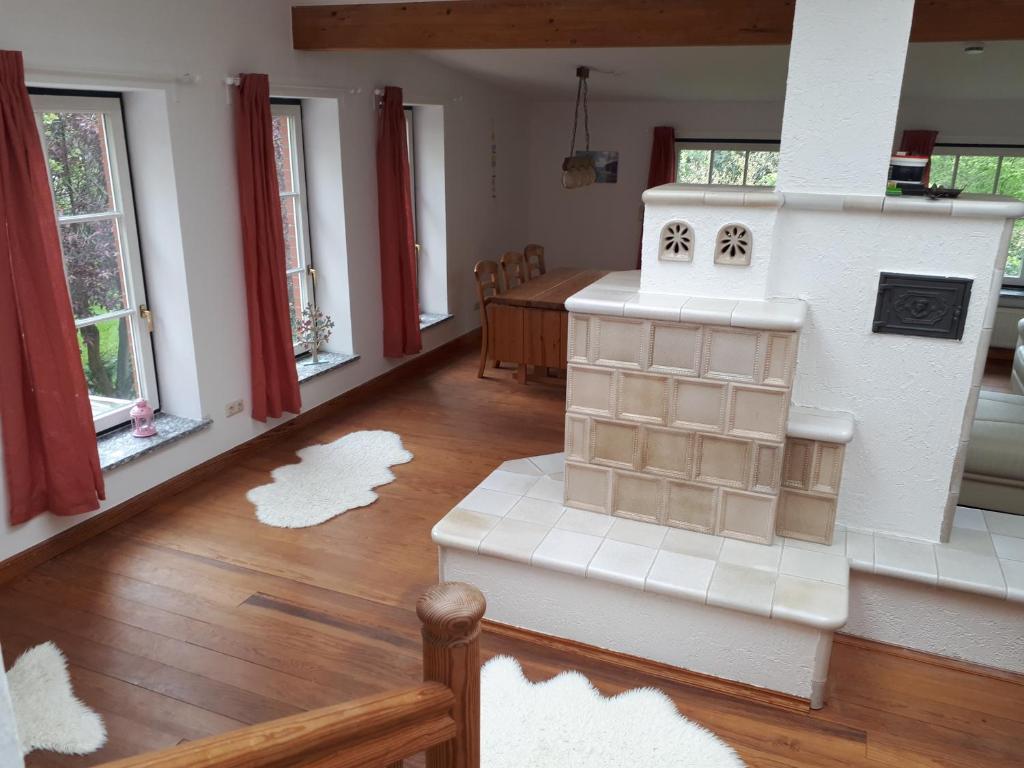 a living room with a model of a house at Kleines Paradies 