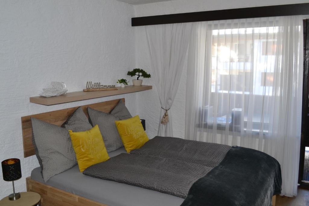 מיטה או מיטות בחדר ב-Andys Bergblick