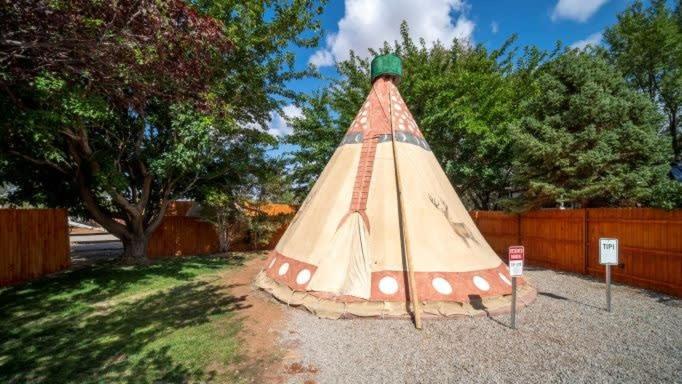 OK RV Park Family Tipi OK1