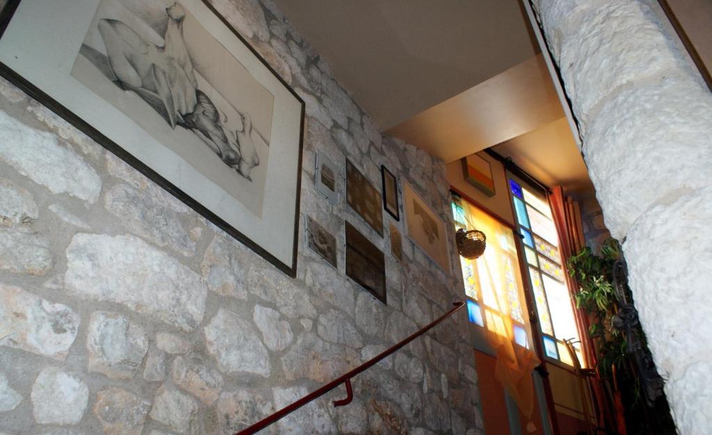 Fotografie z fotogalerie ubytování Les Chimères v destinaci Puylaroque