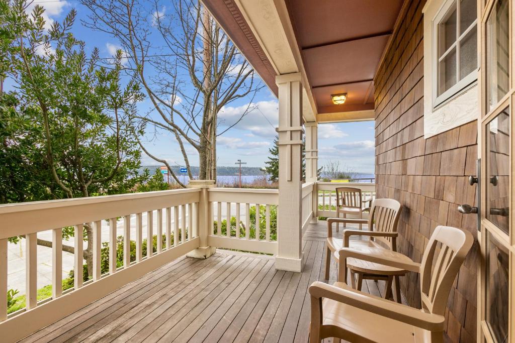 Saratoga Inn photo