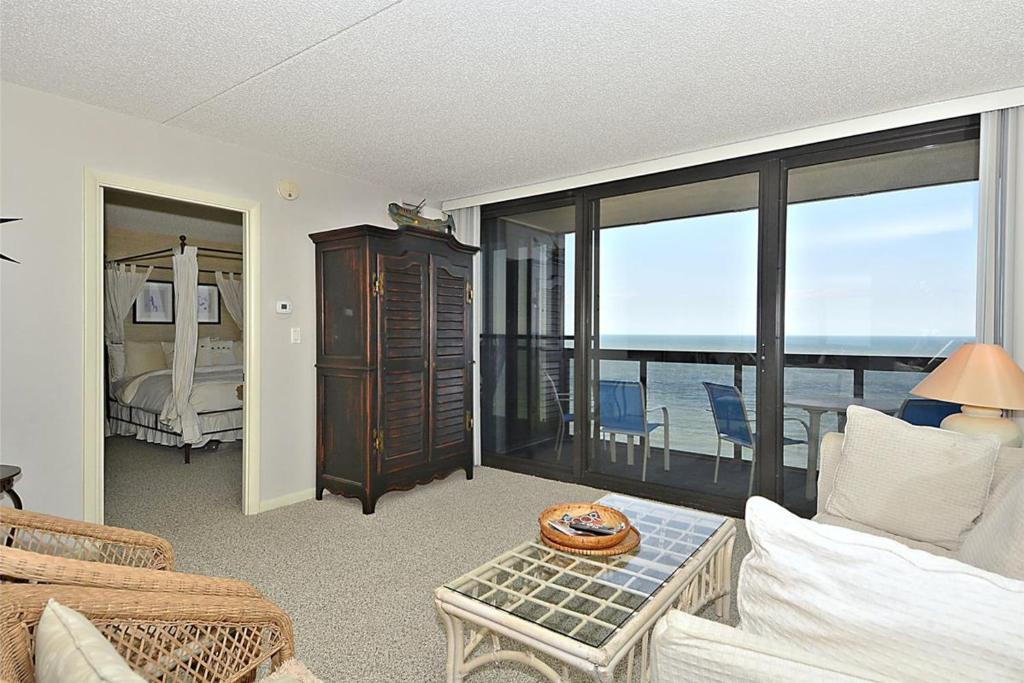 Golden Sands - Suite