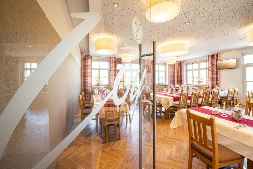 Restaurace v ubytování Hotel Loy