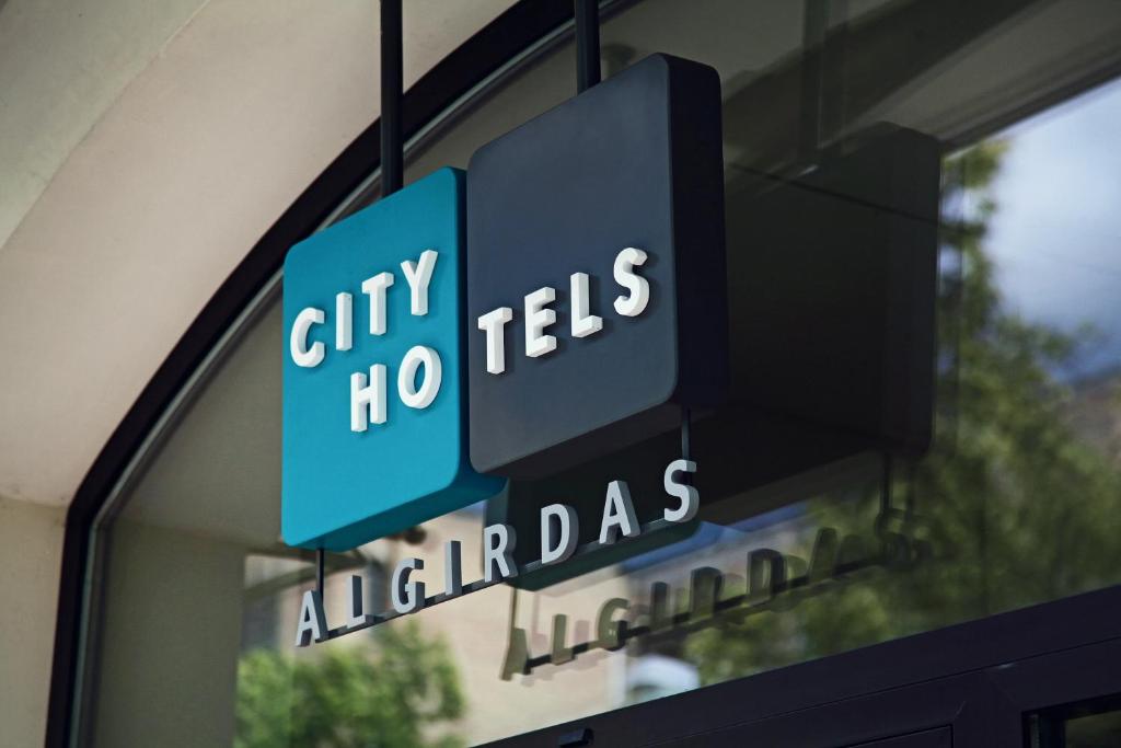 Certifikát, hodnocení, plakát nebo jiný dokument vystavený v ubytování City Hotels Algirdas