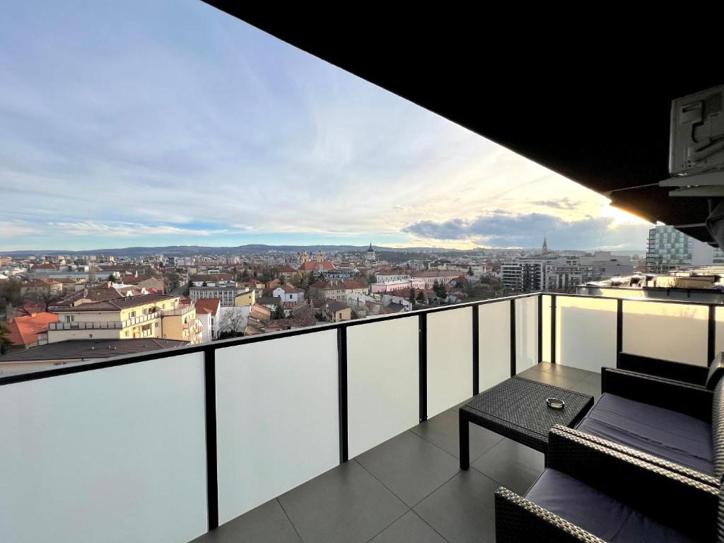 Luxury Apartment - City View