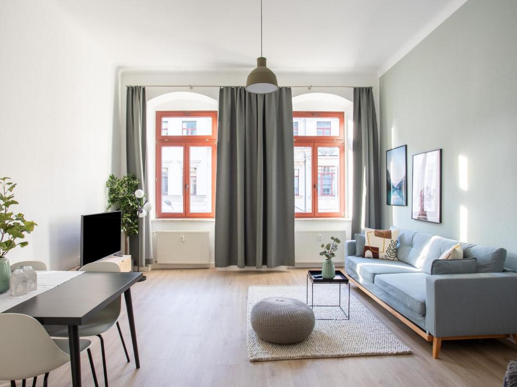 TV a/nebo společenská místnost v ubytování limehome Dresden Hoyerswerdaerstraße
