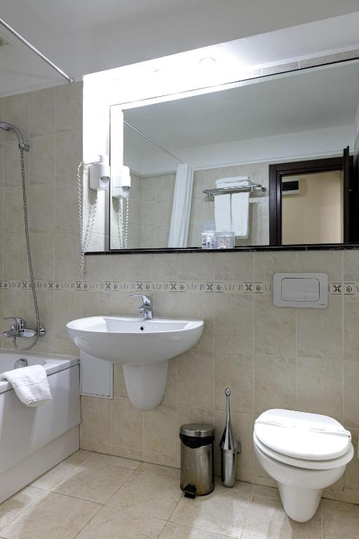 Koupelna v ubytování Atrium Hotel Ateneu City Center