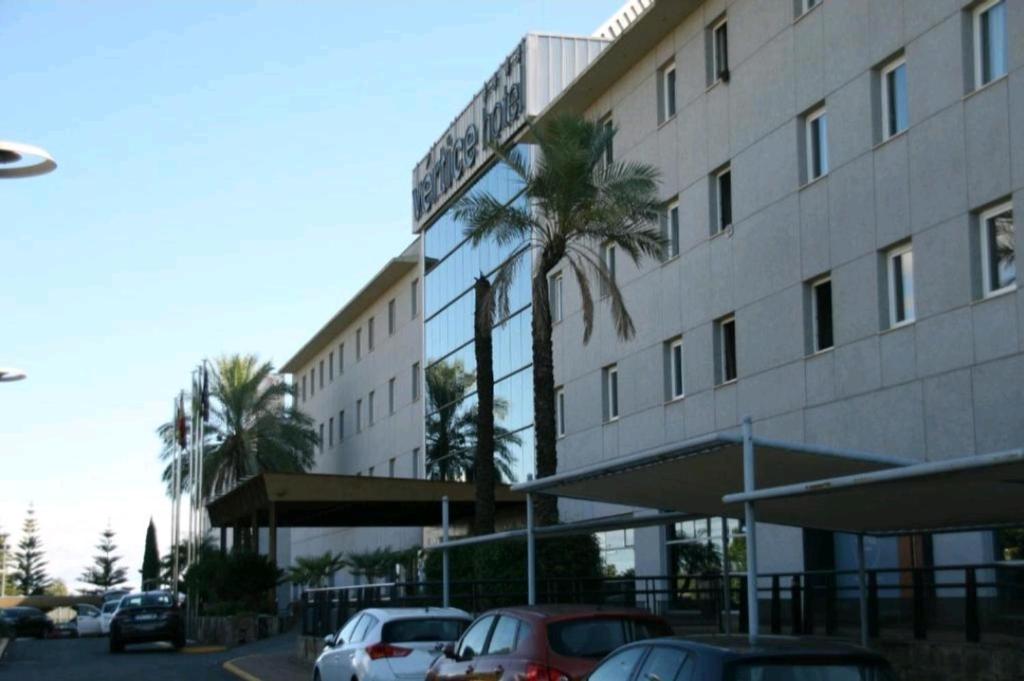 Seville Luxury Apartment Free Parking, Bormujos – Prezzi ...