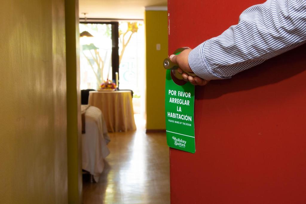 Gallery image of Holiday Suites in Tacna