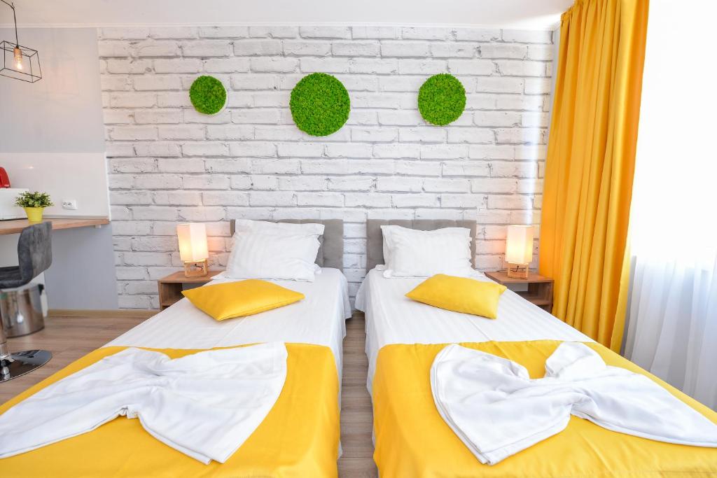 One by One - by Grand Accommodation - Superior Studio