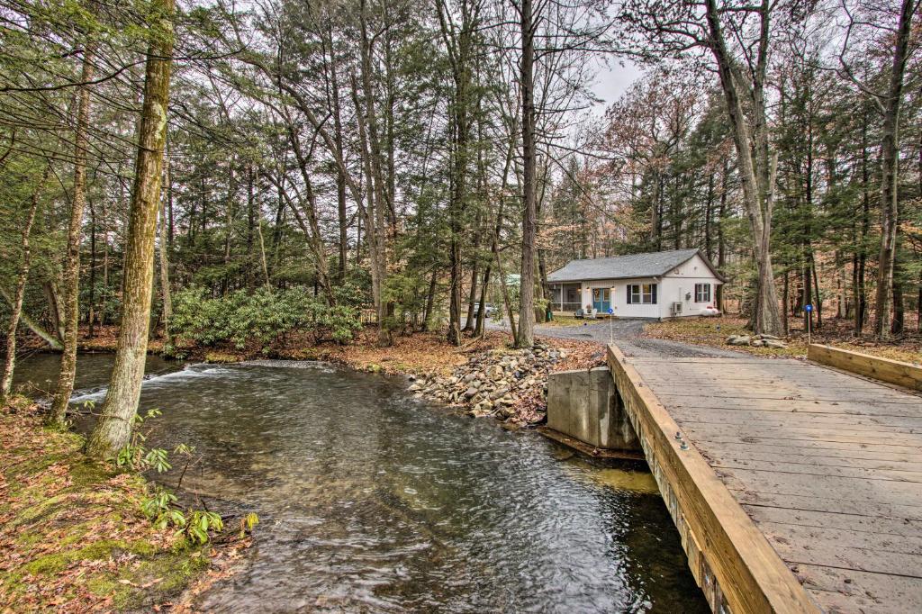 Creekside Lincoln Lodge in the Pocono Mtns!, Brodheadsville (updated prices 2024)