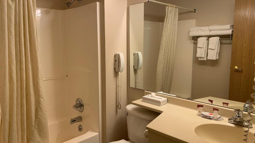 Fairbridge Inn and Suites - Miles City - Habitación Familiar