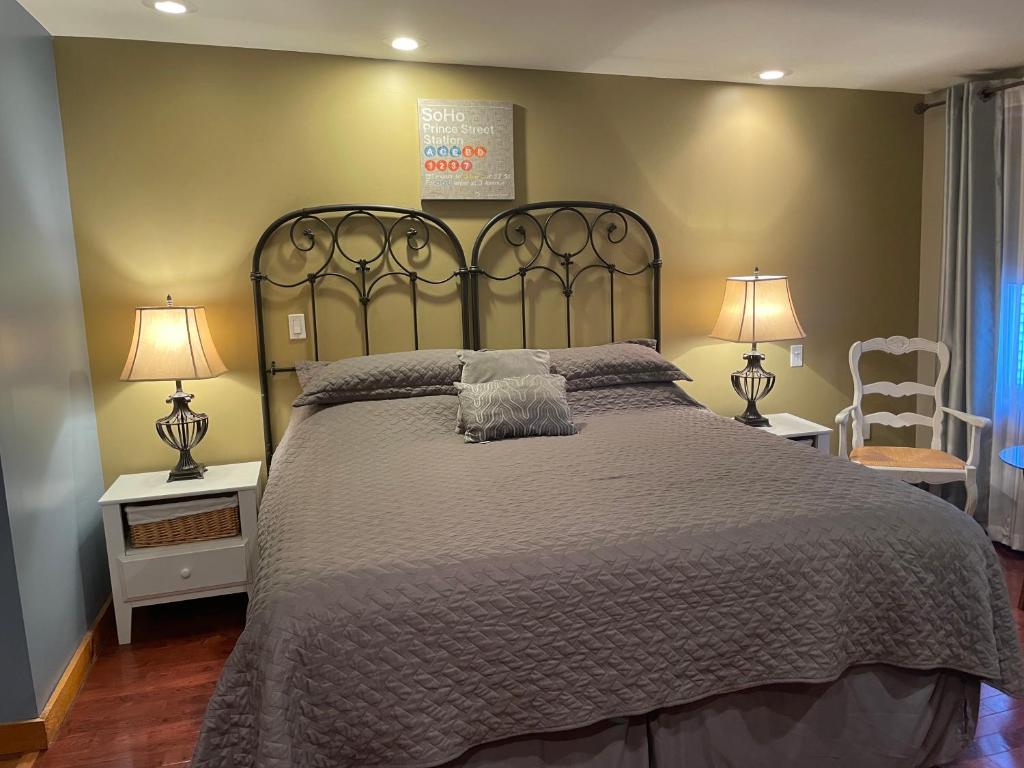 Village Inn Saugerties - Deluxe King Room