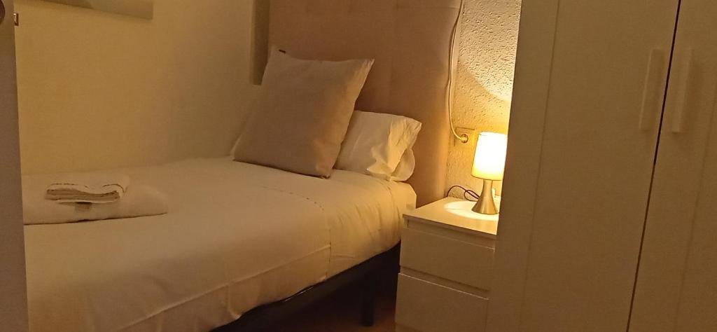 Postel nebo postele na pokoji v ubytování City apartment