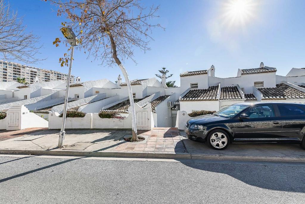 Booking.com: Fantastic Family Apartment Beach & Pool ...