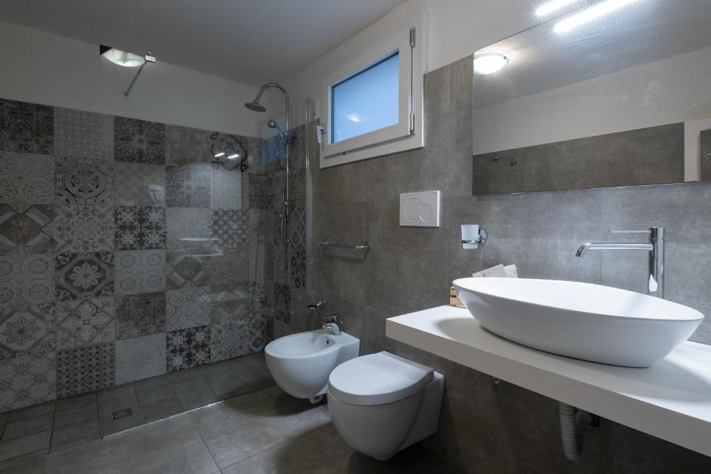 Koupelna v ubytování Ada Suites & Spa