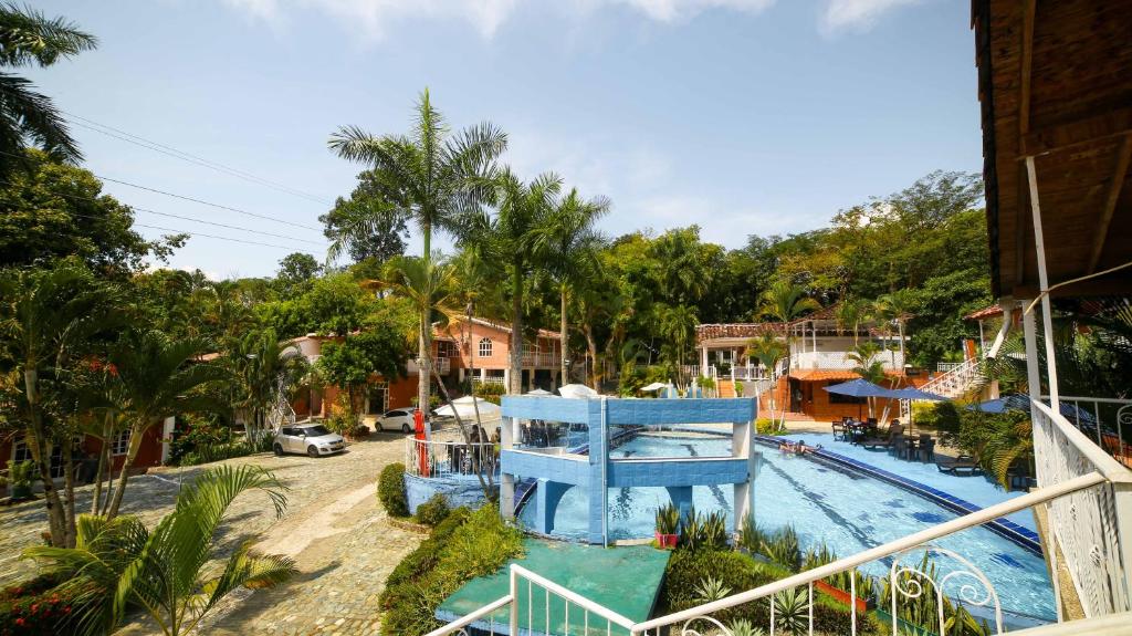 Bazén v ubytování Portón de Occidente by Bernalo Hotels nebo v jeho okolí