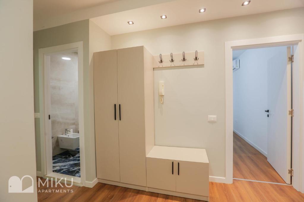 Miku Apartment - LUX 2Bd Apartment At City Center - Image 3