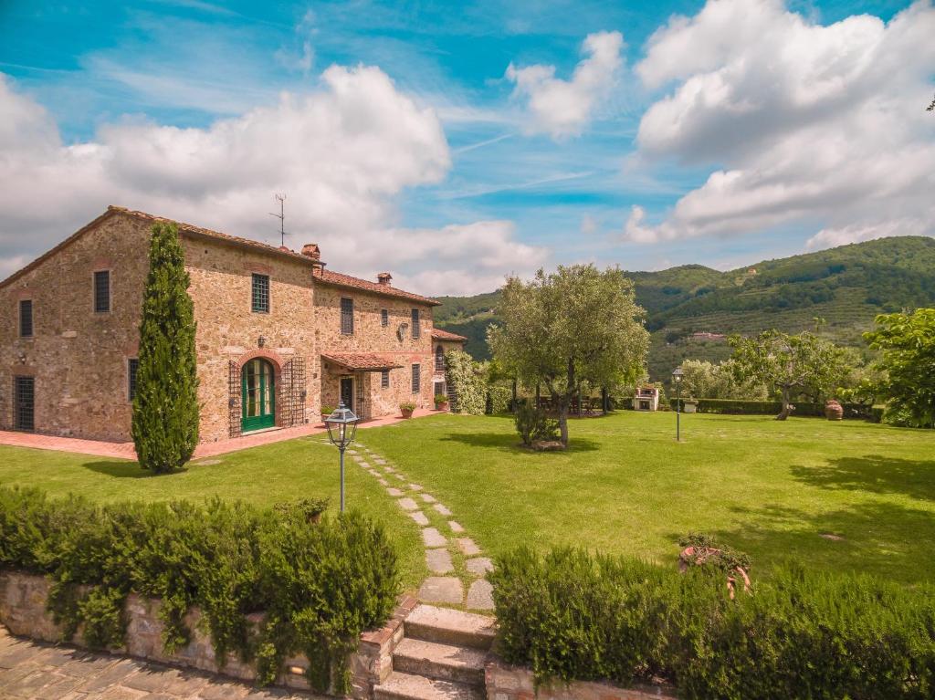 Booking.com: Villa Roncovisi by MC Luxury Rentals , Monsummano Terme,  Italia . Prenota ora il tuo hotel!