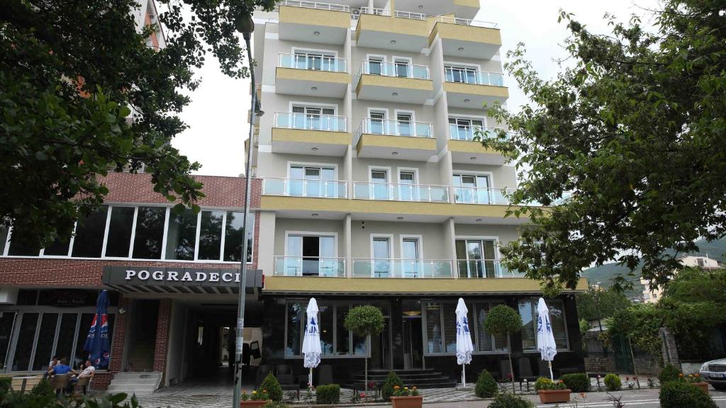 Budova, kde se hotel nachází