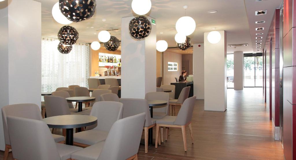 Posezení v ubytování Hôtel Beau Site