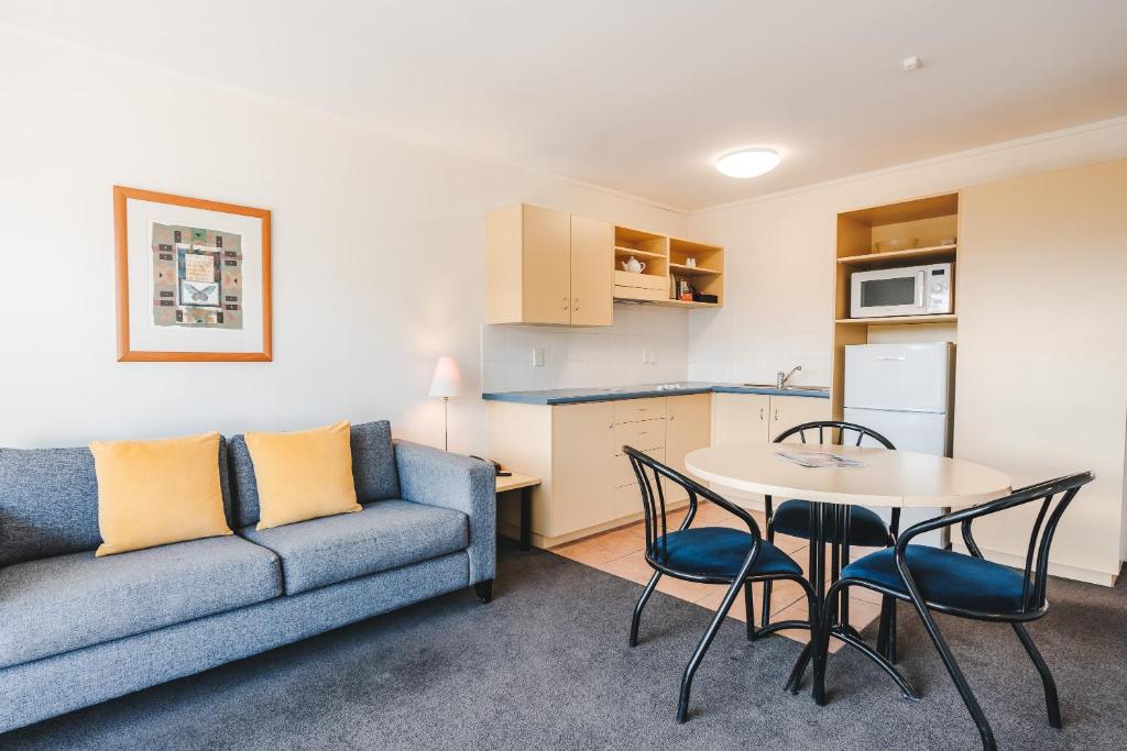 Blue Peaks Lodge - Resim 39