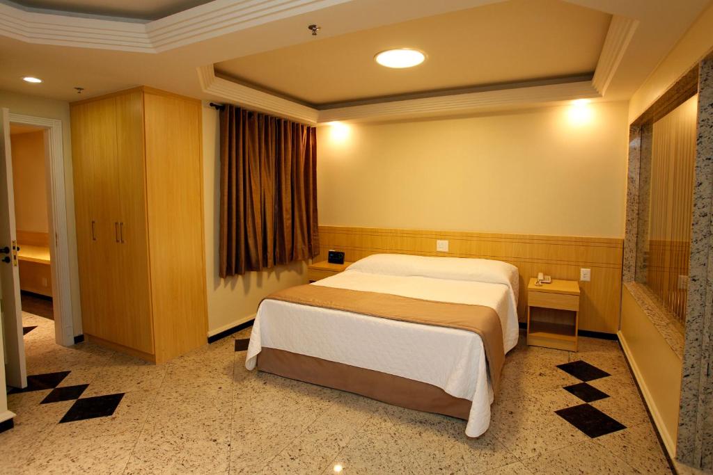  Elegance Praia Hotel