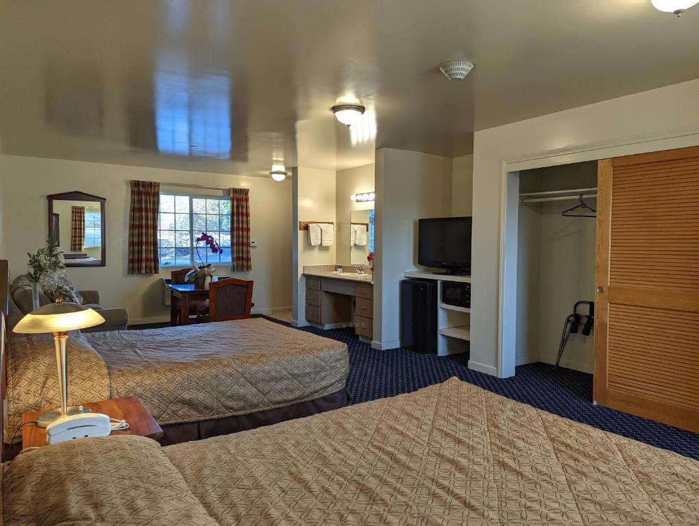 Americas Best Value Inn Oxnard-Port Hueneme - Habitación Grande Con 2 Camas Queen