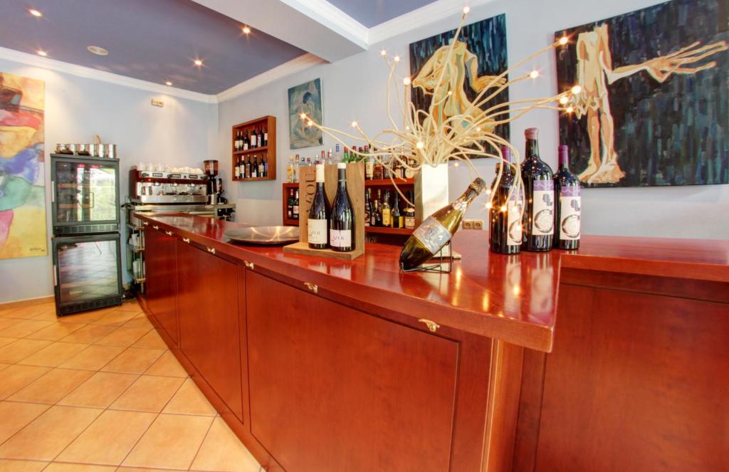 Nápoje v ubytování Hotel Montané