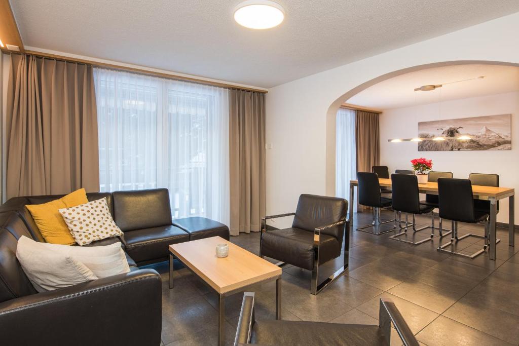 Ferienhaus Matterhorngruss - Three-Bedroom Apartment