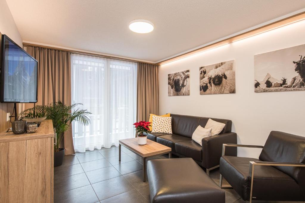 Ferienhaus Matterhorngruss - Two-Bedroom Apartment