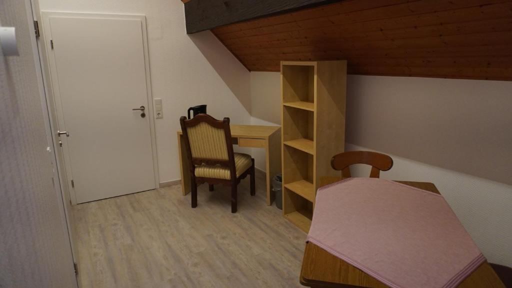 Postel nebo postele na pokoji v ubytování Gasthaus Schöne Aussicht